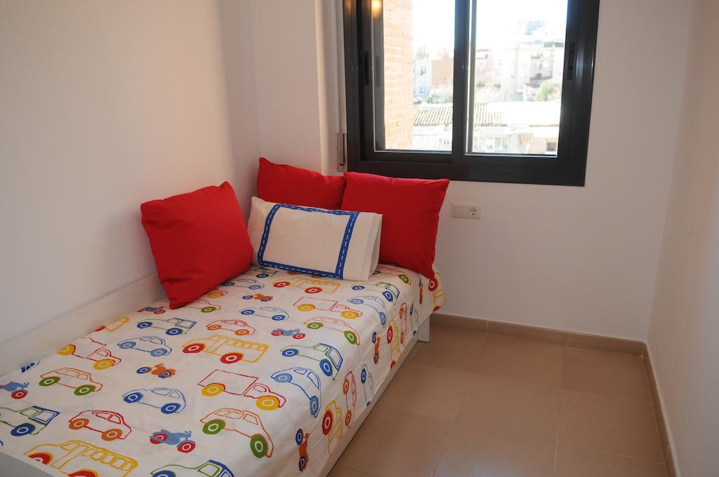 New & Sunny Apartment برشلونة الغرفة الصورة