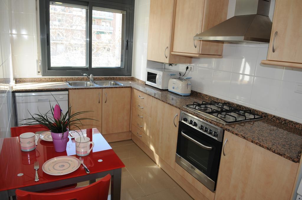 New & Sunny Apartment برشلونة المظهر الخارجي الصورة