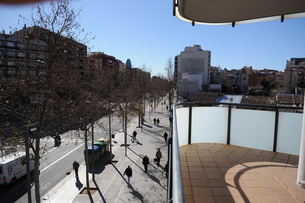 New & Sunny Apartment برشلونة المظهر الخارجي الصورة
