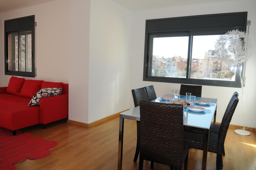 New & Sunny Apartment برشلونة الغرفة الصورة
