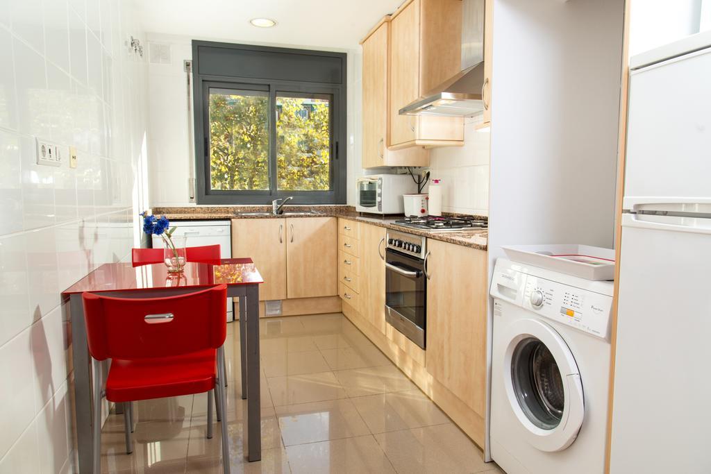 New & Sunny Apartment برشلونة المظهر الخارجي الصورة