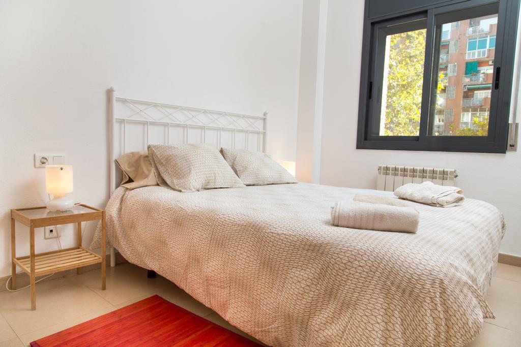 New & Sunny Apartment برشلونة المظهر الخارجي الصورة