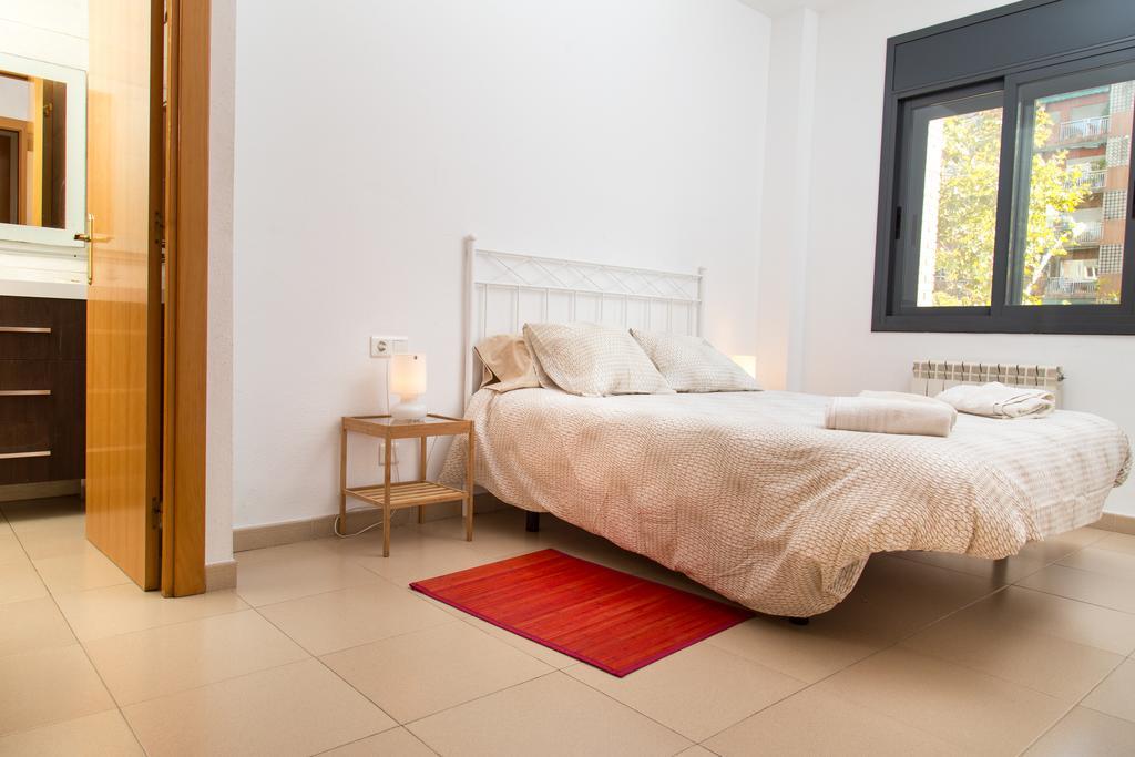 New & Sunny Apartment برشلونة المظهر الخارجي الصورة