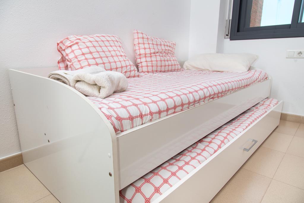 New & Sunny Apartment برشلونة المظهر الخارجي الصورة